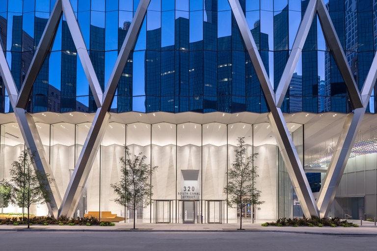 GP Completes Chicago's Healthiest Office Tower image 4