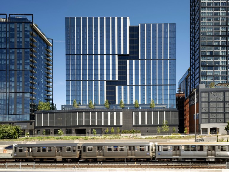 Pizzuti Celebrates Grand Opening of First Chicago Multifamily Development image 2